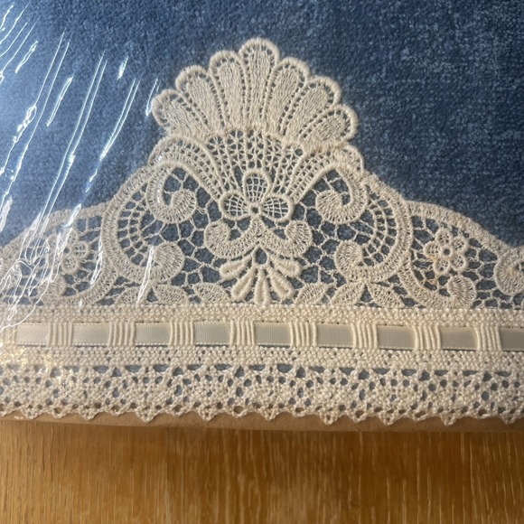 VTG Heirloom 3 Piece Antique Lace Bath Towel Set Velour USA - Picture 4 of 5